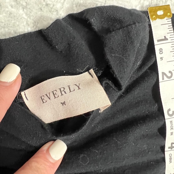 Everly Black Mock Neck Cold Shoulder Flared Sleeve Stretch Knit Dress Size Small - Picture 7 of 8